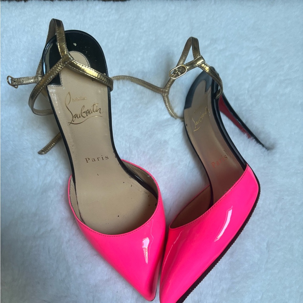 Red bottoms - Picture 2 of 3